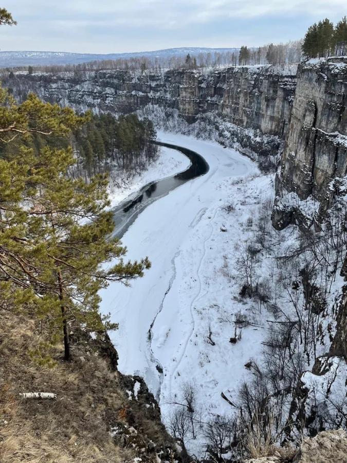 Национальный парк "Зюраткуль". Хребет Зюраткуль 1175м и Айские притёсы