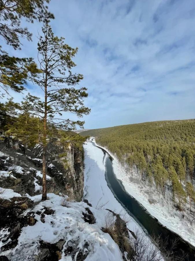 Национальный парк "Зюраткуль". Хребет Зюраткуль 1175м и Айские притёсы
