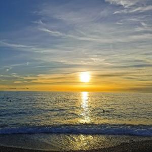 Экскурсионный тур в Абхазию «Весеннее солнце в бокале»