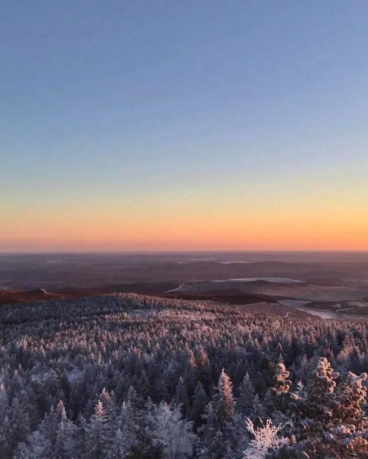 Гора Качканар 878 м и гора Верблюд. Статуя Будды и ступы. Граница Европы и Азии!