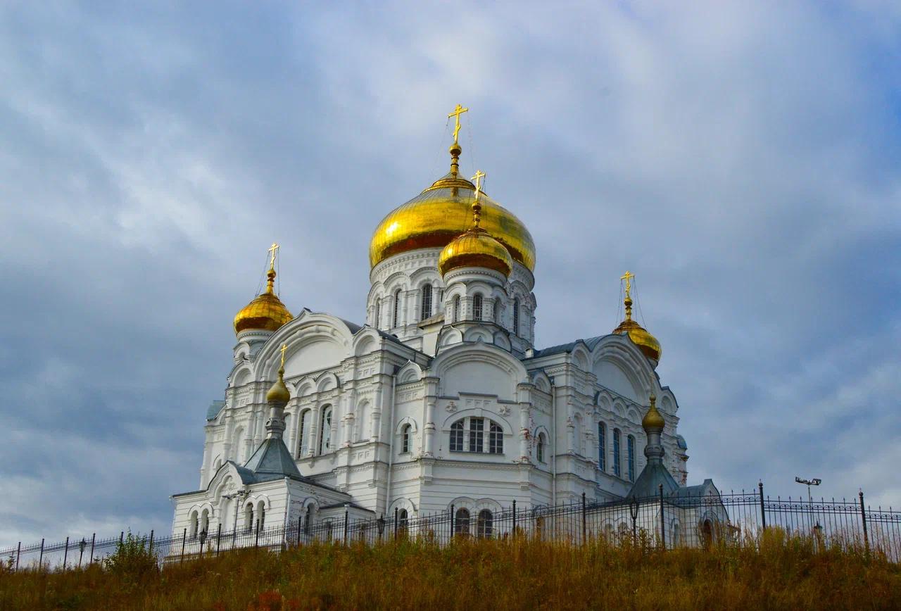 Тур на Белую гору в Свято-Николаевский мужской монастырь