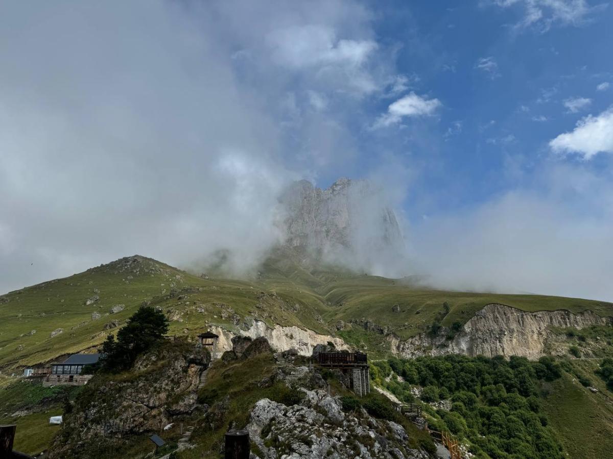 Весь Кавказ за 5 дней: Грозный - Владикавказ - Ингушетия - Кабардино-Балкария - Пятигорск - Домбай