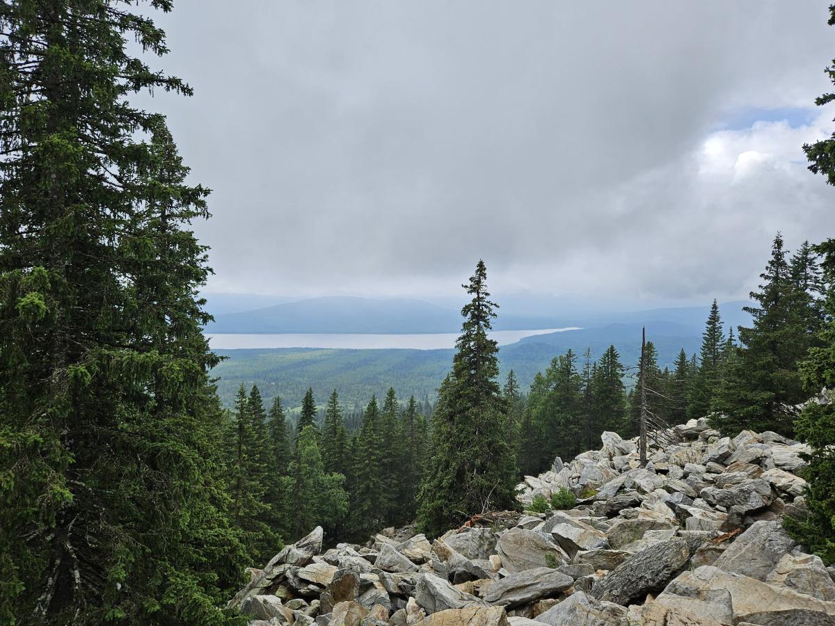НП «Зюраткуль». Хребет Зюраткуль и Айские притесы.
