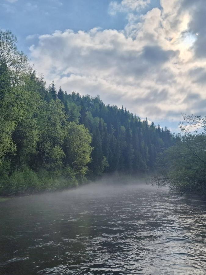 Сплав по реке Вишера п.Мутиха до гор. Красновишерск и камень Писаный